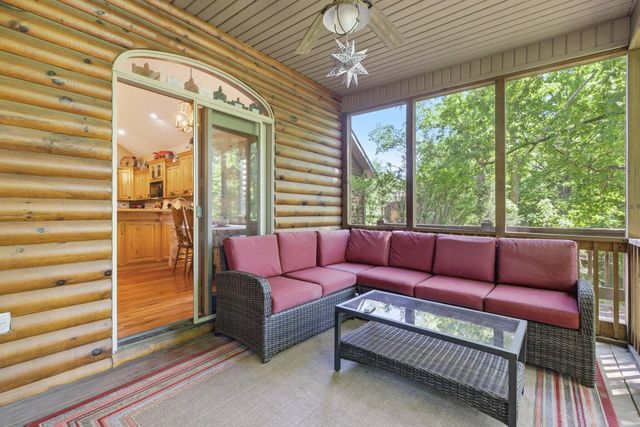 993 S Oak Ridge Road, Nixa, MO 65714