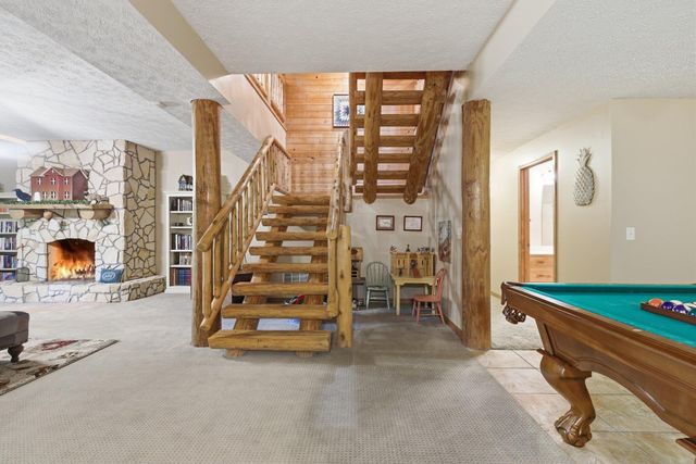 993 S Oak Ridge Road, Nixa, MO 65714