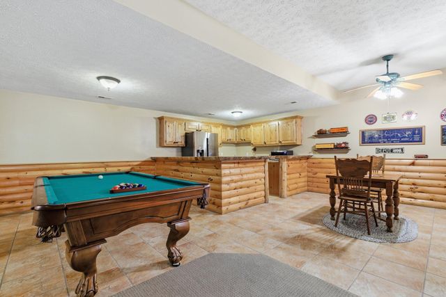 993 S Oak Ridge Road, Nixa, MO 65714