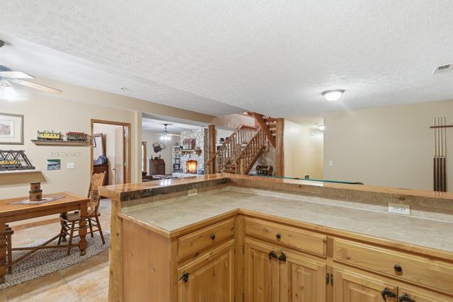 993 S Oak Ridge Road, Nixa, MO 65714
