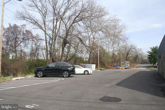 1205 CRAIN HWY N, Glen Burnie, MD 21061