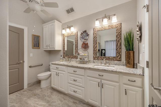 5723 Gloucester Dr, Tyler, TX 75707