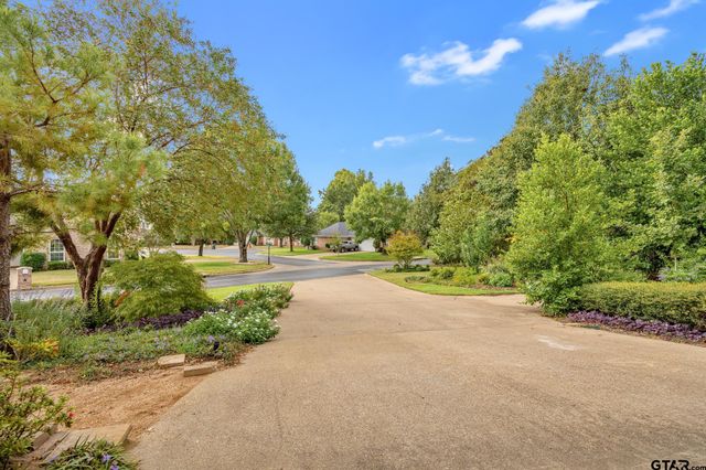 5723 Gloucester Dr, Tyler, TX 75707