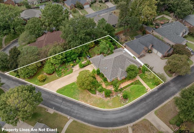 5723 Gloucester Dr, Tyler, TX 75707