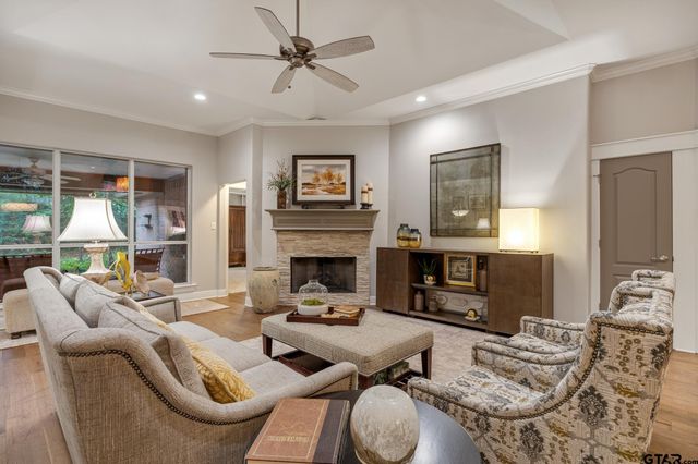 5723 Gloucester Dr, Tyler, TX 75707