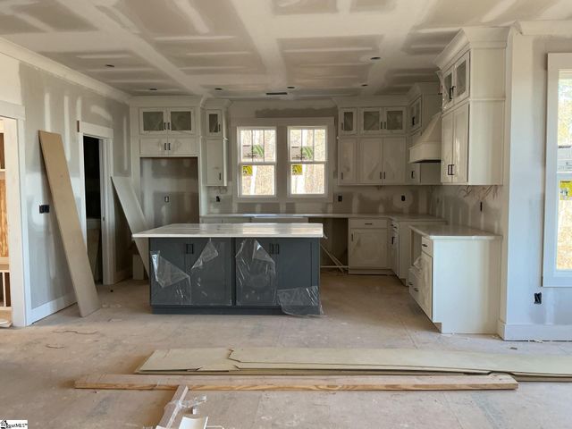 811 Raven Road, Landrum, SC 29356