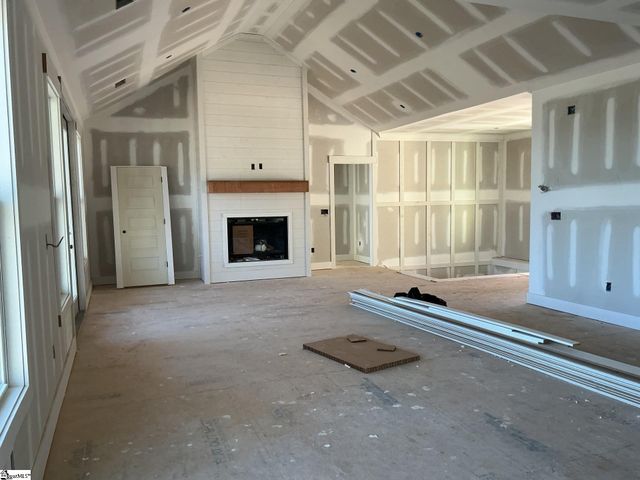 811 Raven Road, Landrum, SC 29356