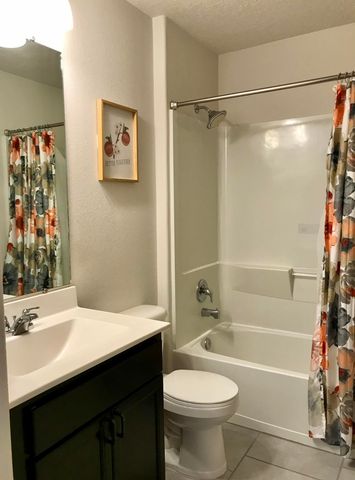 5805 Colfax Place NE, Rio Rancho, NM 87144