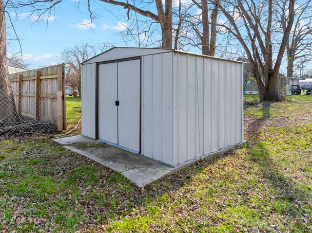 316 S Jefferson St, Tullahoma, TN 37388