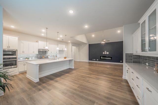 1000 Goldenrod Drive, Crowley, TX 76036