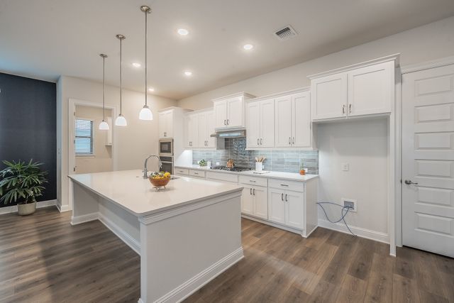 1000 Goldenrod Drive, Crowley, TX 76036