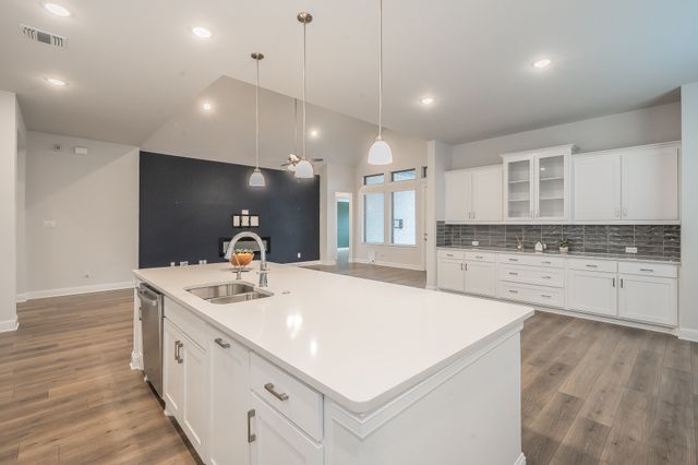 1000 Goldenrod Drive, Crowley, TX 76036