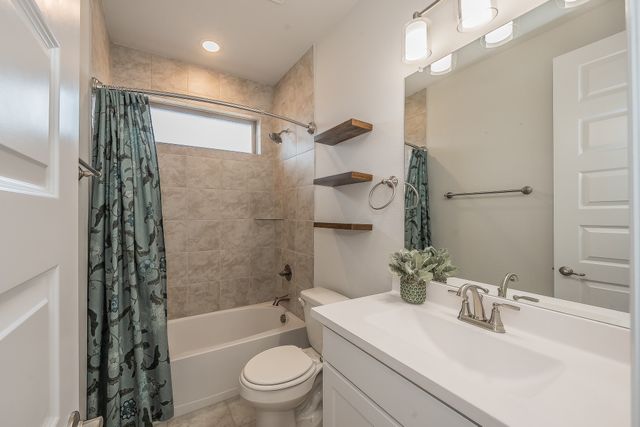 1000 Goldenrod Drive, Crowley, TX 76036