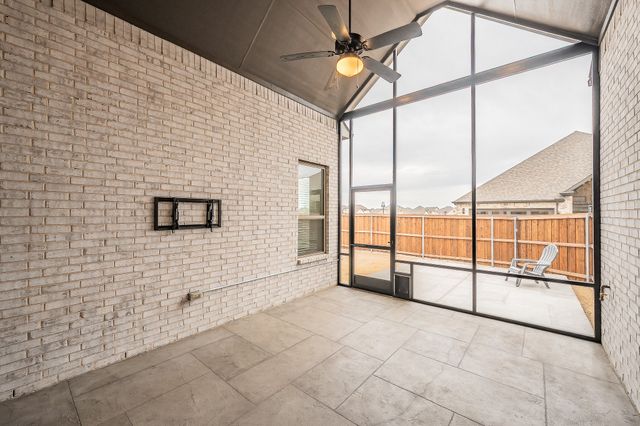 1000 Goldenrod Drive, Crowley, TX 76036