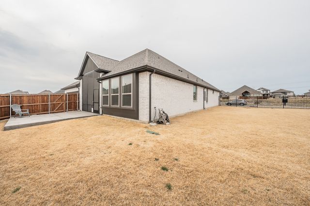 1000 Goldenrod Drive, Crowley, TX 76036