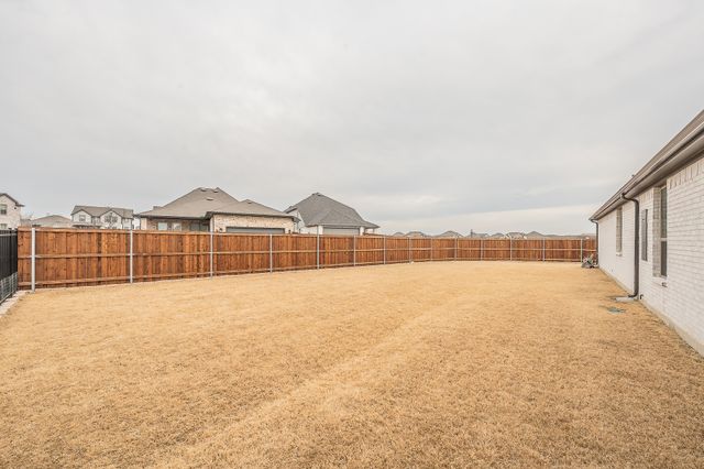 1000 Goldenrod Drive, Crowley, TX 76036