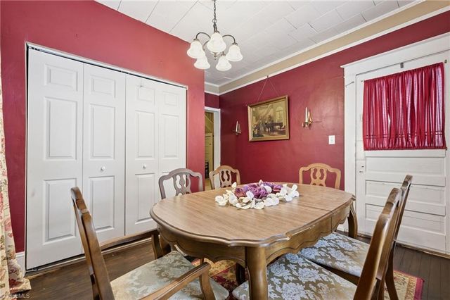 901 Montgomery Street, Reidsville, NC 27320