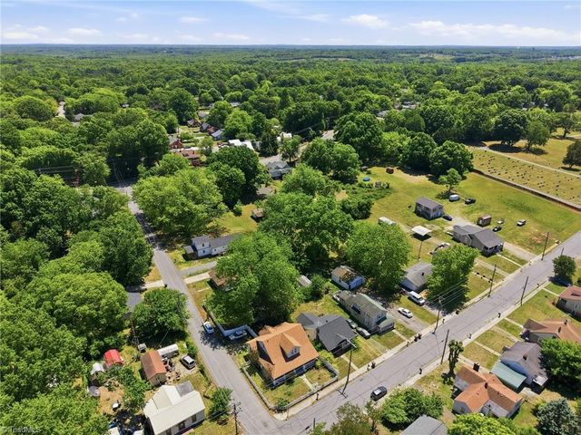 901 Montgomery Street, Reidsville, NC 27320
