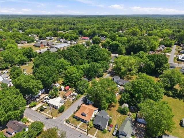 901 Montgomery Street, Reidsville, NC 27320