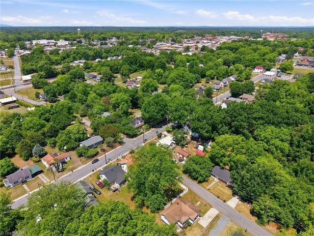 901 Montgomery Street, Reidsville, NC 27320