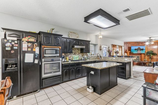 331 Linhurst Drive, Murphy, TX 75094