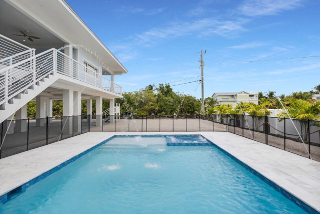 1508 Shaw Drive, Key Largo, FL 33037