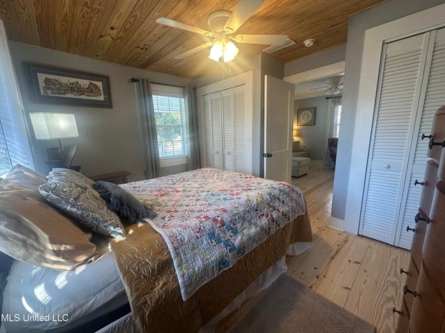 502 Russell Avenue, Ocean Springs, MS 39564