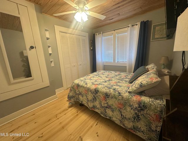 502 Russell Avenue, Ocean Springs, MS 39564