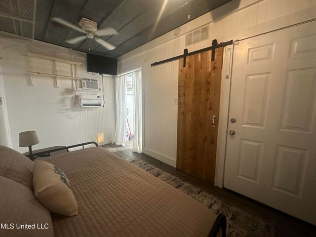 502 Russell Avenue, Ocean Springs, MS 39564