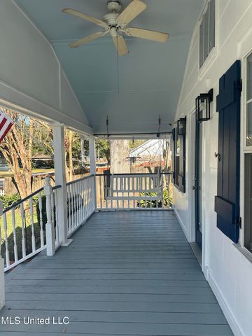 502 Russell Avenue, Ocean Springs, MS 39564