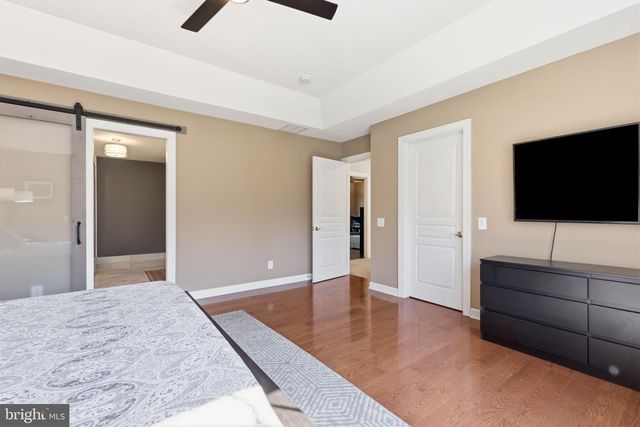 12 MANOR RD, Newtown, PA 18940