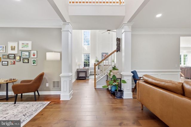12 MANOR RD, Newtown, PA 18940