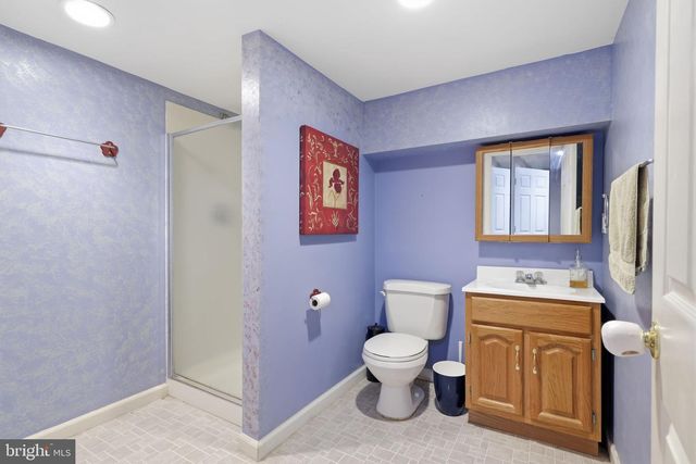 12 MANOR RD, Newtown, PA 18940