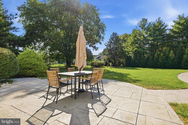 12 MANOR RD, Newtown, PA 18940