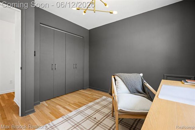1918 Massoit Road, Royal Oak, MI 48073