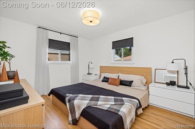 1918 Massoit Road, Royal Oak, MI 48073