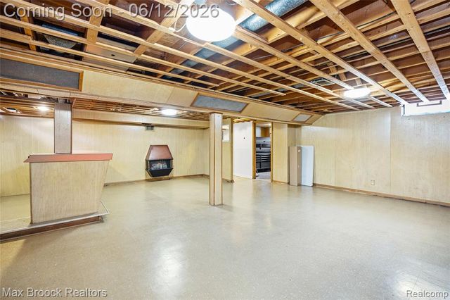 1918 Massoit Road, Royal Oak, MI 48073