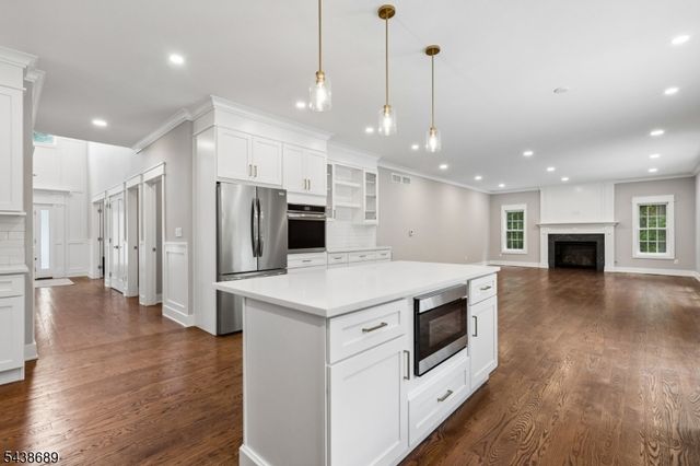 1 Lourdes Ct, Andover Twp., NJ 07860