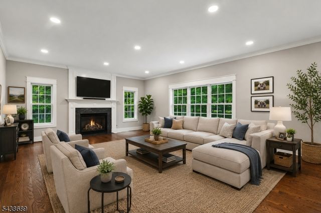 1 Lourdes Ct, Andover Twp., NJ 07860