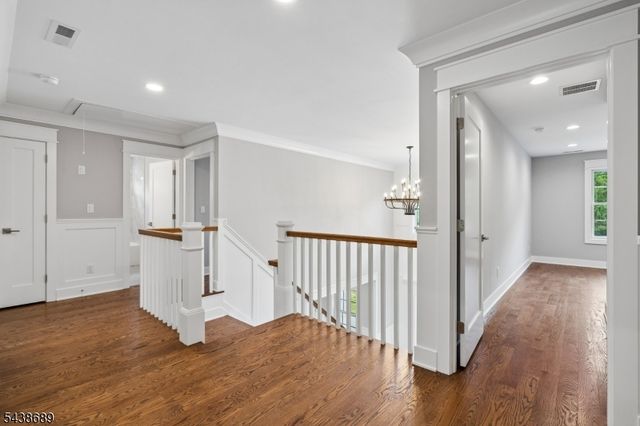1 Lourdes Ct, Andover Twp., NJ 07860
