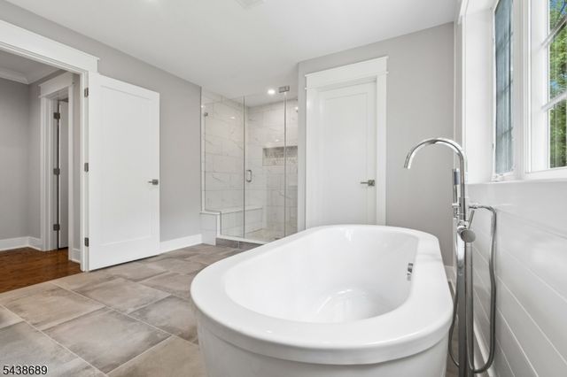 1 Lourdes Ct, Andover Twp., NJ 07860