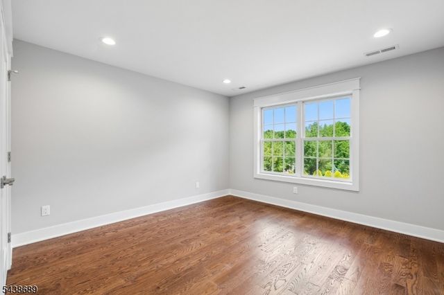 1 Lourdes Ct, Andover Twp., NJ 07860