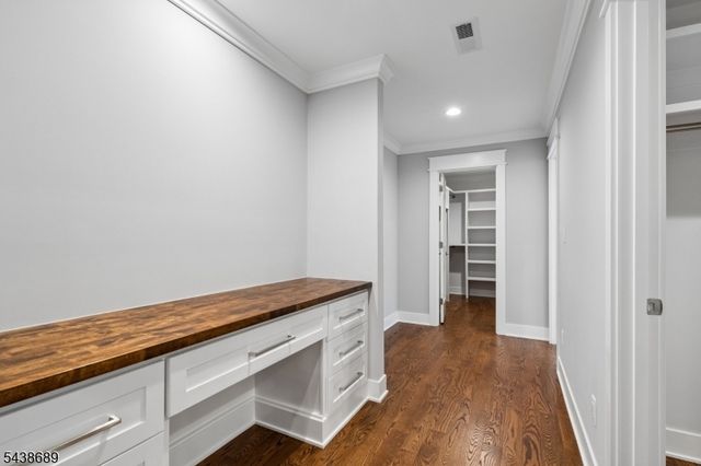 1 Lourdes Ct, Andover Twp., NJ 07860