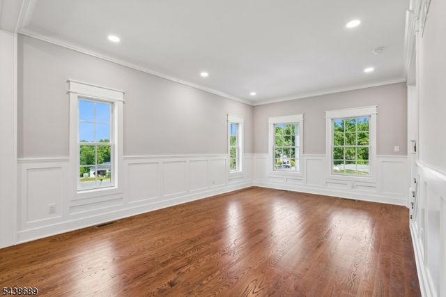 1 Lourdes Ct, Andover Twp., NJ 07860