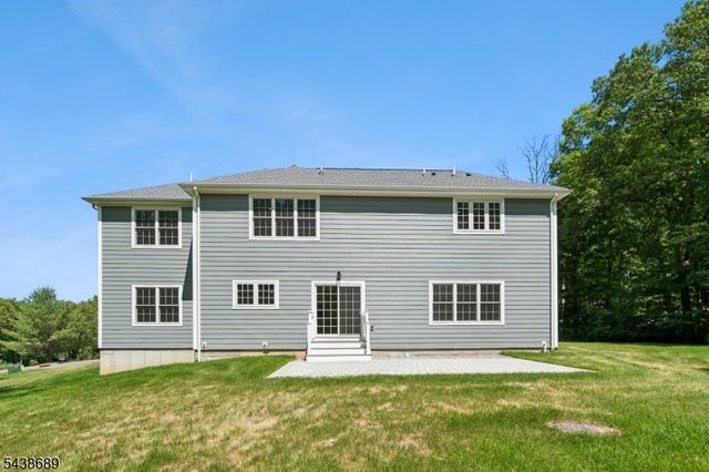 1 Lourdes Ct, Andover Twp., NJ 07860