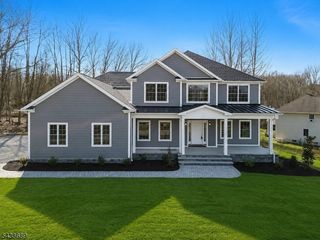 1 Lourdes Ct, Andover Twp., NJ 07860