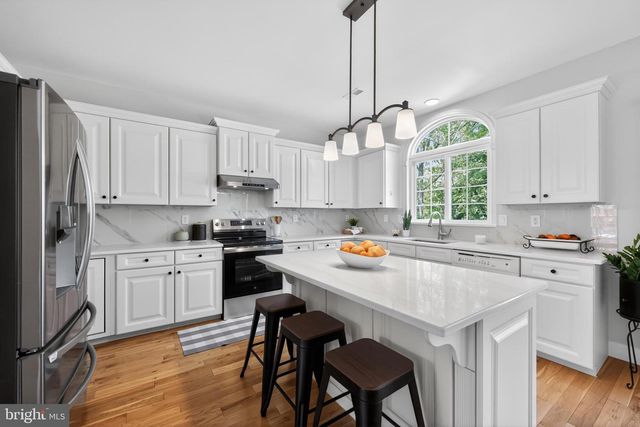 252 FERNDALE LN, Downingtown, PA 19335