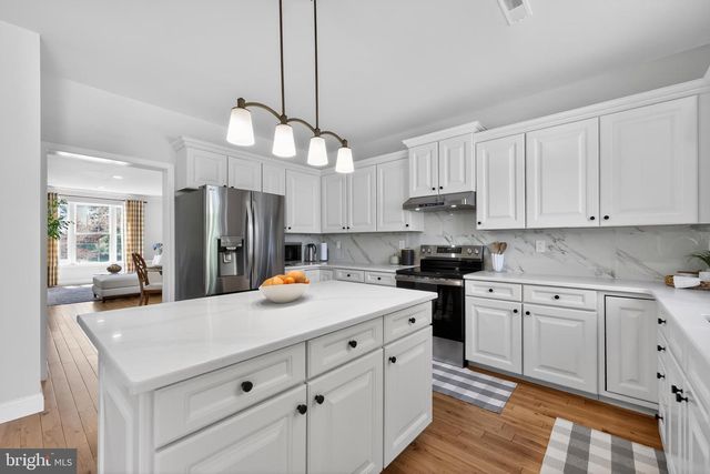 252 FERNDALE LN, Downingtown, PA 19335