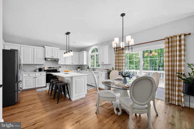252 FERNDALE LN, Downingtown, PA 19335