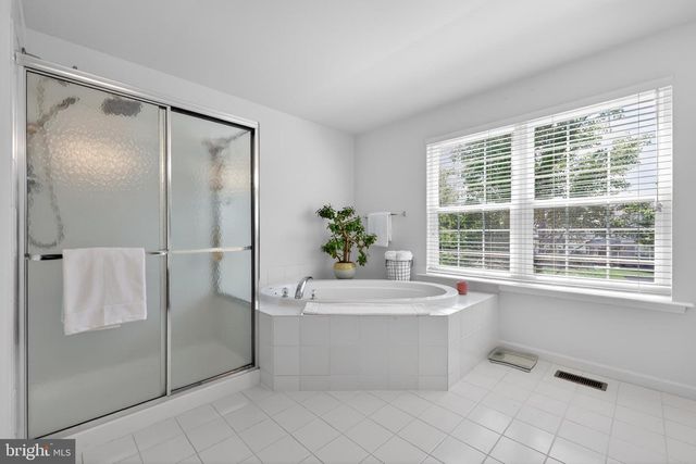 252 FERNDALE LN, Downingtown, PA 19335